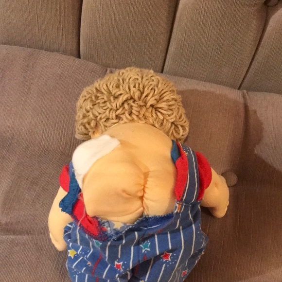 Cabbage Patch doll - Picture 5 of 5